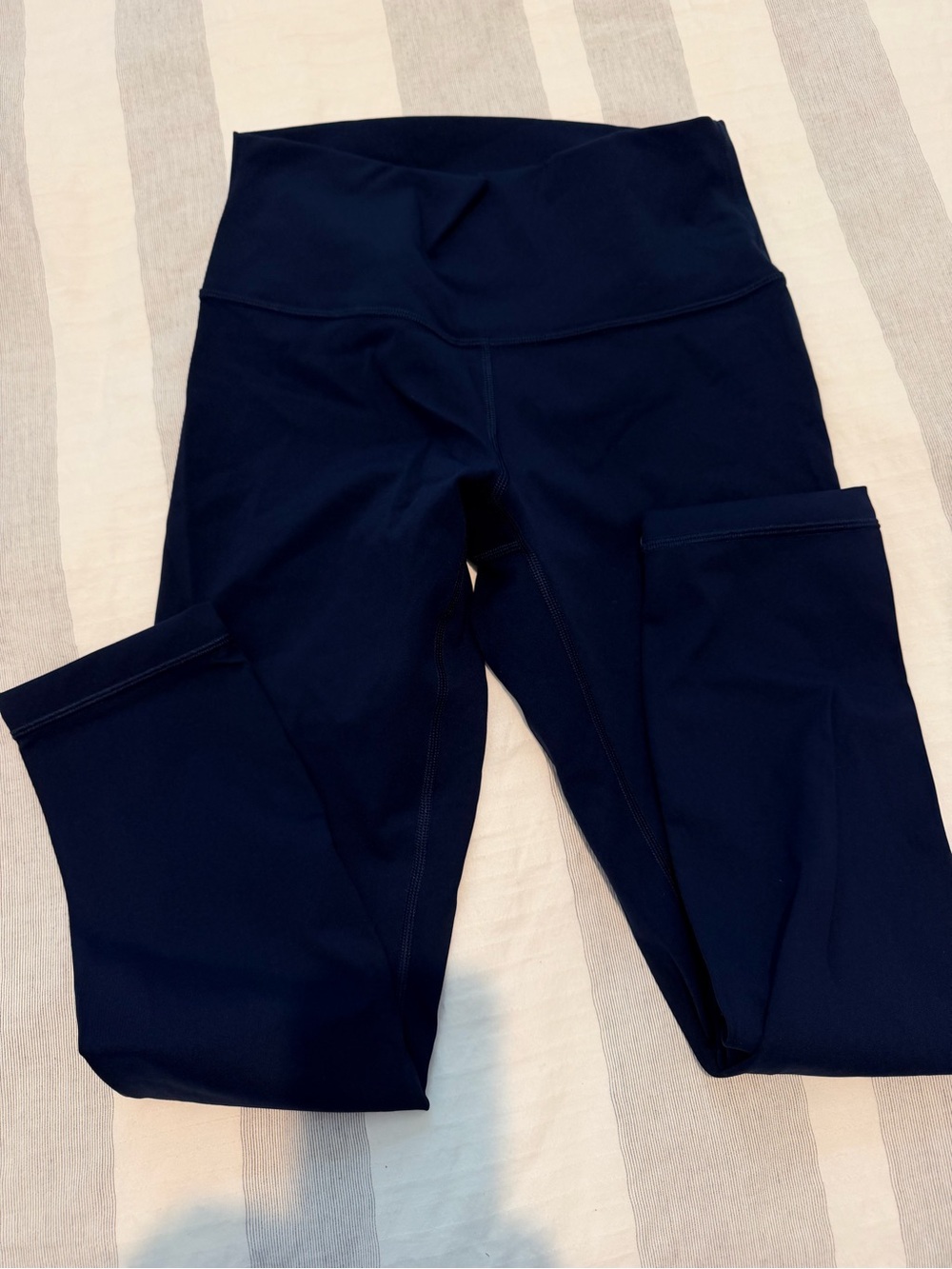 Navy capri leggings